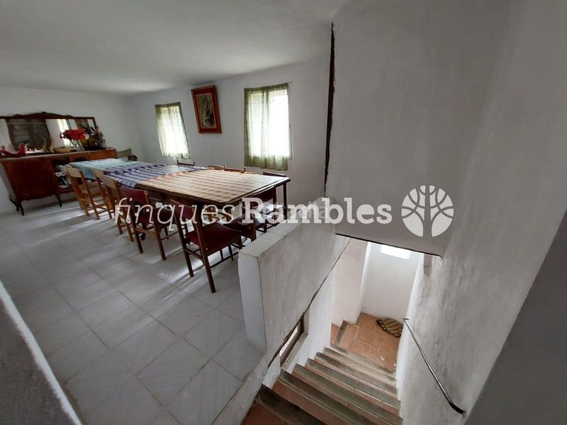 Foto b89b42b4-9f7c-46d5-a5b3-44d808c00000. Casa amb aparcament a Argençola