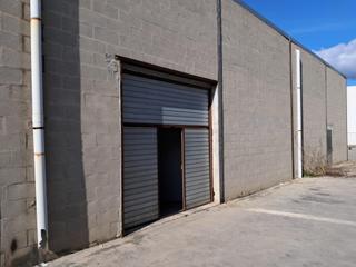 Bâtiment à usage industriel à Polígon Industrial. Nave en venta en poligono ind. les comes