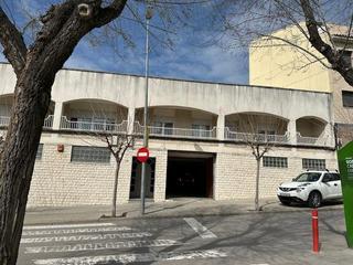 Local Comercial a Vilanova del Camí. Local al barri la pau