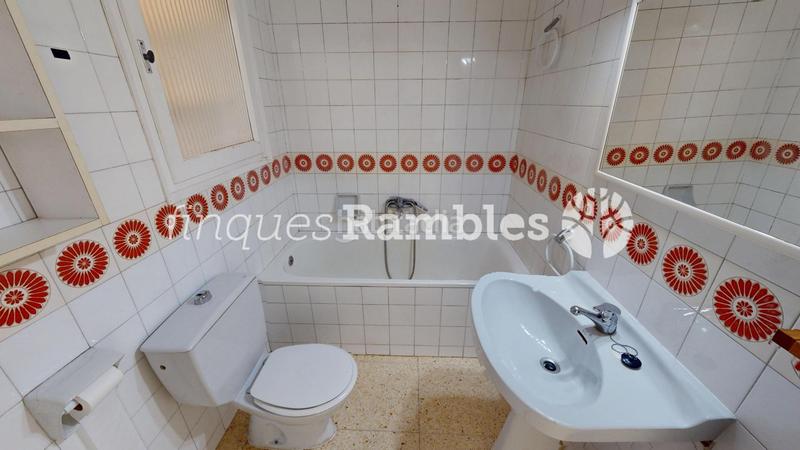 Foto 1e4494f7-fd98-4cd4-8167-a63a708ab2bb. Pis amb calefacció aparcament a Centre Igualada