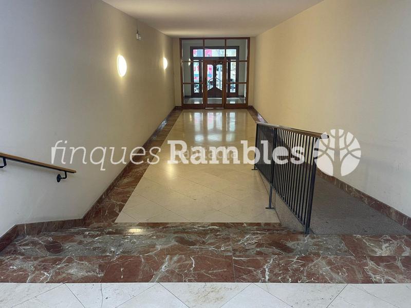 Foto 68e63055-9d66-47e4-b8d4-aaee8332297e. Pis amb calefacció aparcament a Centre Igualada