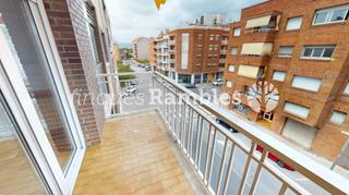 Flat in Poble Sec. Pis ampli i lluminós en venda a set camins