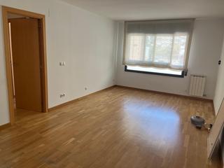 Rent Flat in Poble Sec. Piso en alquiler en igualada