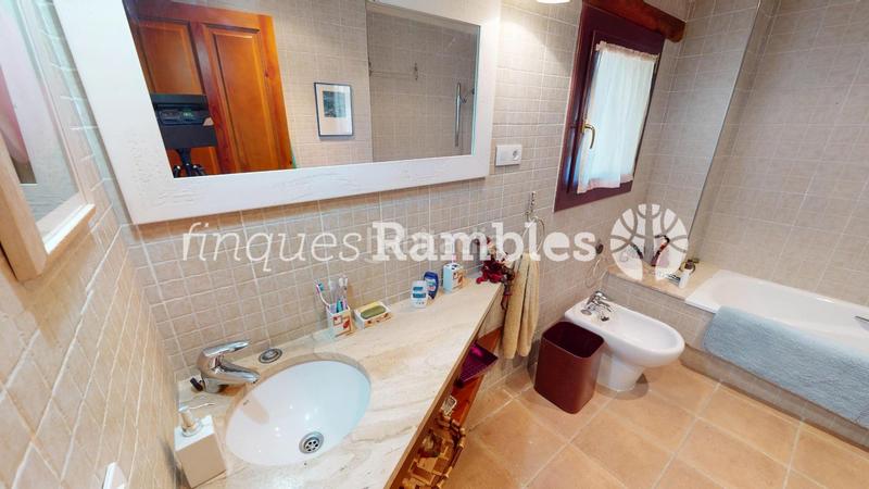 Foto 12dd5d91-a641-48c1-9a75-b925f7770ceb. Casa finca exclusiva en la garrotxa 46 hectáreas de naturaleza y tranquilidad en Mieres