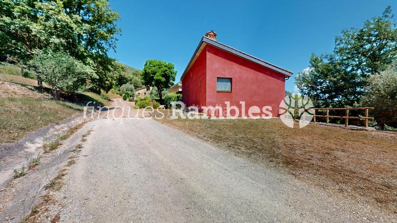 Foto 4b2ac266-bcf9-450a-9a15-a86440226af5. Casa finca exclusiva en la garrotxa 46 hectáreas de naturaleza y tranquilidad en Mieres