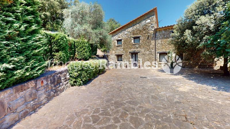 Foto 90327429-9a09-4eae-968d-fd2577f5ebe1. Casa finca exclusiva en la garrotxa 46 hectáreas de naturaleza y tranquilidad en Mieres