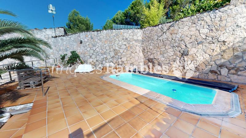 Foto fda095be-e185-4a91-9df1-9503b6081a33. Casa amb calefacció aparcament piscina a Copons