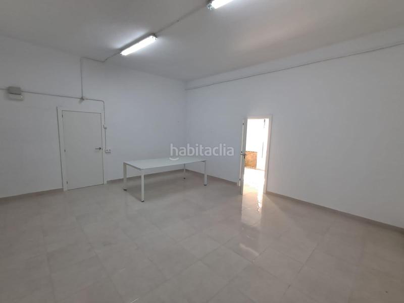 Foto 3d188919-aefe-4cc1-a7ff-7113b05c2082. Alquiler local comercial local en lloguer centre en Igualada