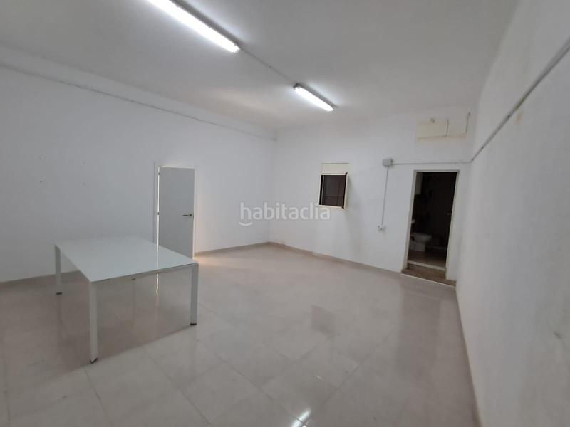 Foto e4da1e55-93b3-4187-84c7-8c1c8a3a16d8. Alquiler local comercial local en lloguer centre en Igualada