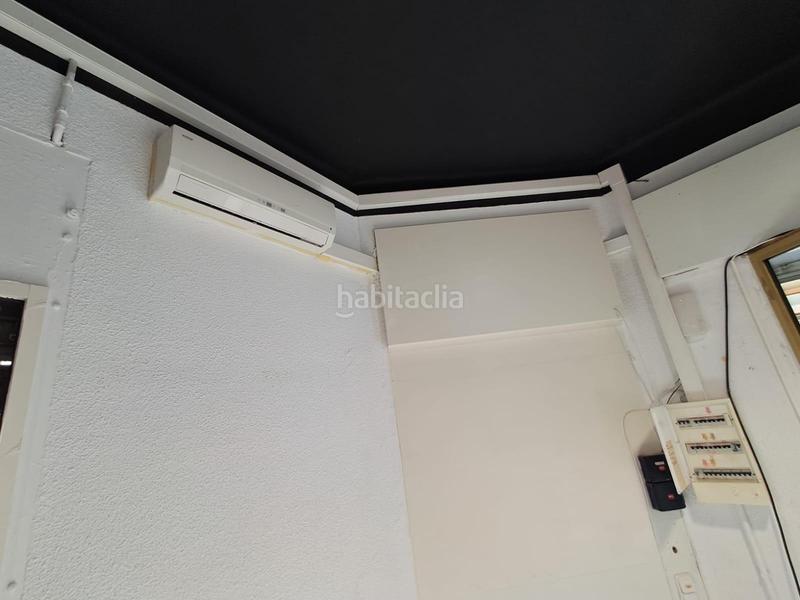 Foto fd1b1f7f-866b-4101-b0ab-aaa0f9ad8659. Alquiler local comercial local en lloguer centre en Igualada