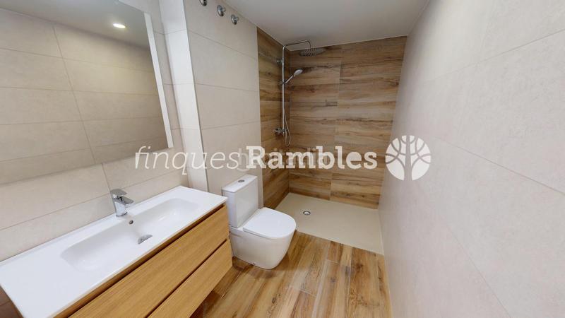 Foto 158876d5-eb6d-45c2-a2eb-9a97477d4351. Piso promoció dobra nova a la plaça del rei en Centre Igualada