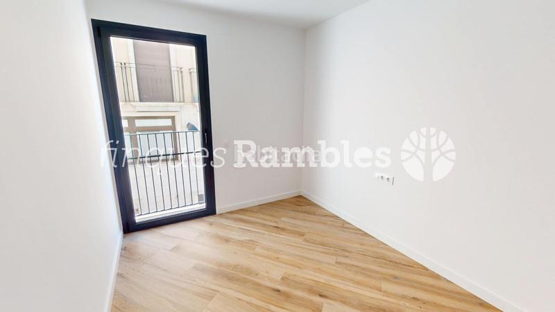 Foto 27b0c9db-d9ae-4c01-bdbb-840d2f331ecb. Piso promoció dobra nova a la plaça del rei en Centre Igualada