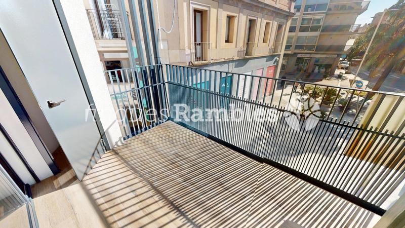 Foto 613973e4-14fe-4ee1-9f4e-2a46a157e8a8. Piso promoció dobra nova a la plaça del rei en Centre Igualada