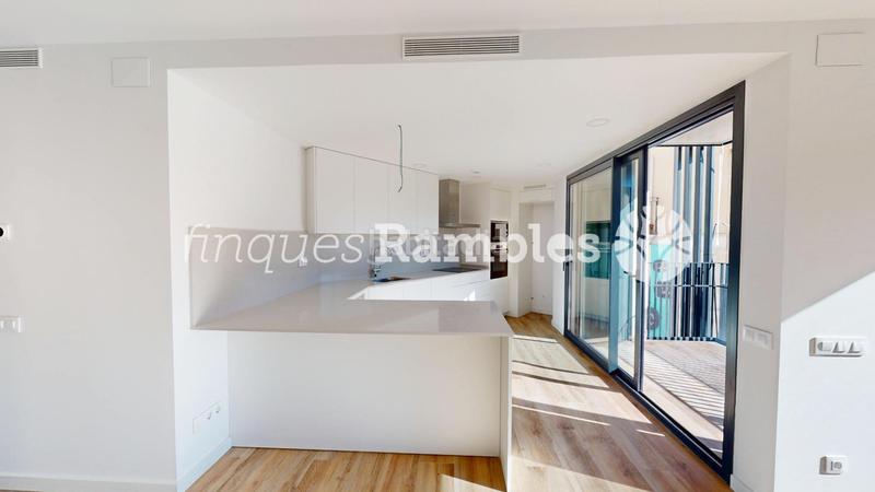 Foto 7a025509-4cfb-492e-96ce-e5c6f7201cc8. Piso promoció dobra nova a la plaça del rei en Centre Igualada