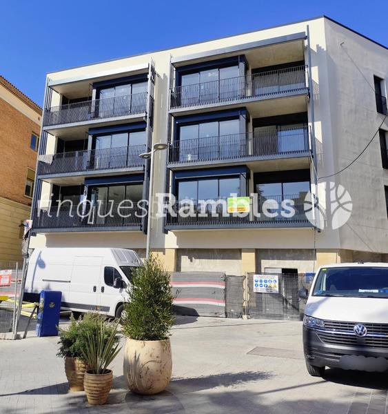 Foto 85c9a029-dc15-46ea-b0d0-5d0d6ef38946. Piso promoció dobra nova a la plaça del rei en Centre Igualada