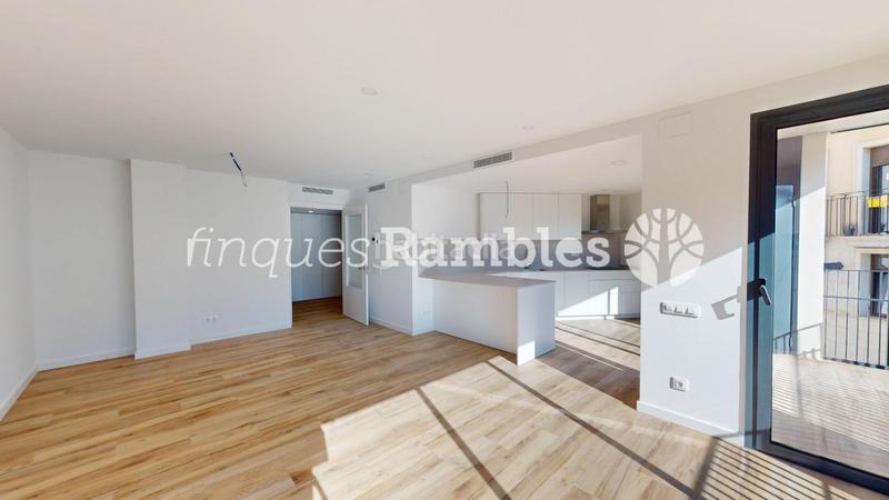 Foto 9c00a17c-333c-45a2-ad5d-73f44bccb89f. Piso promoció dobra nova a la plaça del rei en Centre Igualada