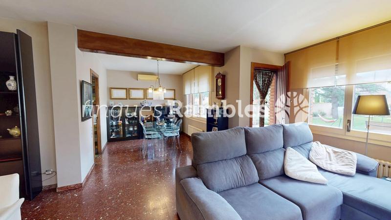 Foto 0cc1a3a9-b120-4539-a1e6-a3bfc699c1a7. Casa preciosa torre amb gran jardí i piscina a set camins en Igualada