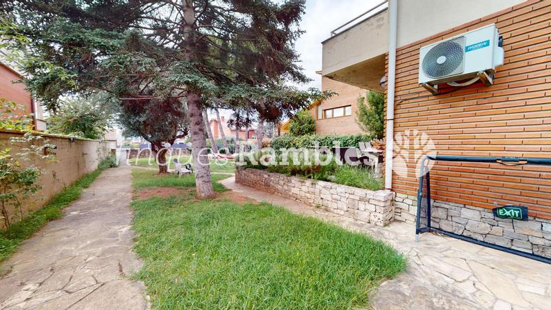 Foto 1072b865-1252-4d4d-879b-9965ba97ae55. Casa preciosa torre amb gran jardí i piscina a set camins en Igualada