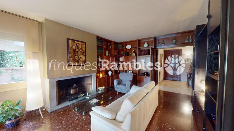 Foto 599ec3a9-402b-4a0b-856f-1c65b6cfe15c. Casa preciosa torre amb gran jardí i piscina a set camins en Igualada