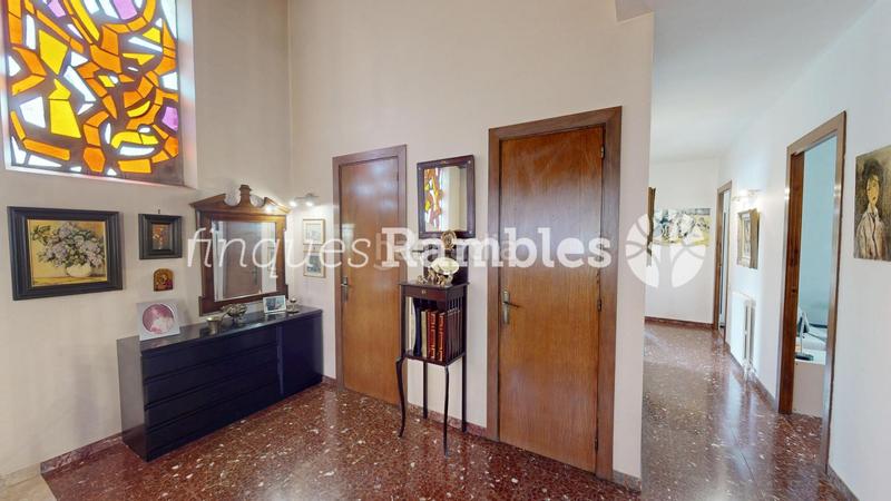 Foto a6aee85d-a536-4eb1-b474-503e303c7b46. Casa preciosa torre amb gran jardí i piscina a set camins en Igualada