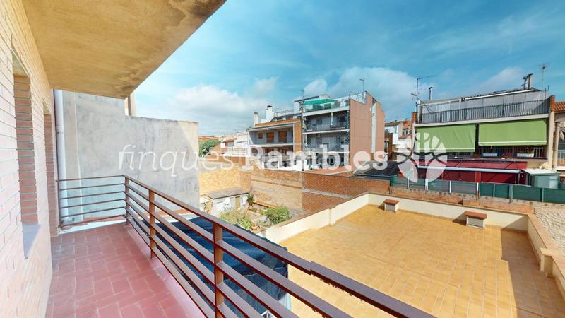Foto 71f03a93-ac12-4096-a468-f8a5997b85f3. Casa amb calefacció aparcament a Ponent - Set Camins Igualada