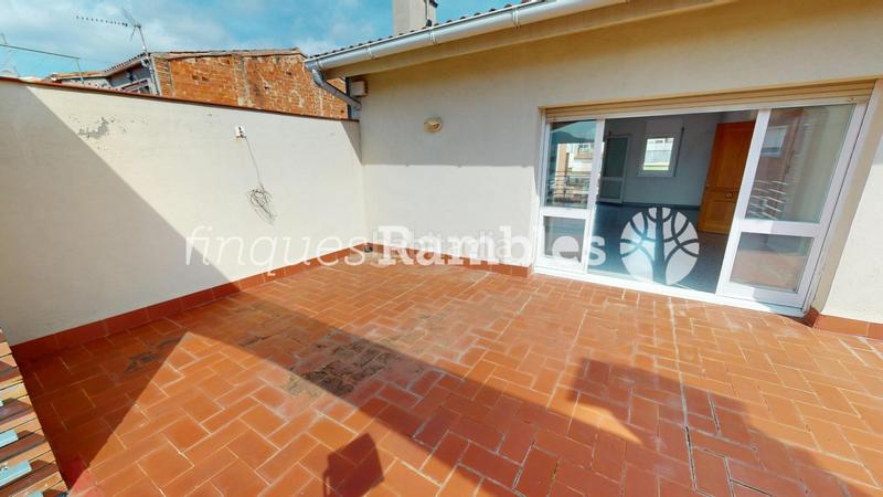Foto 78532594-3f46-461c-83c2-296e403827f0. Casa amb calefacció aparcament a Ponent - Set Camins Igualada