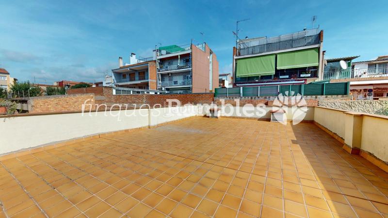 Foto a5446b1f-0989-4acf-88e5-21111cd20f3e. Casa amb calefacció aparcament a Ponent - Set Camins Igualada