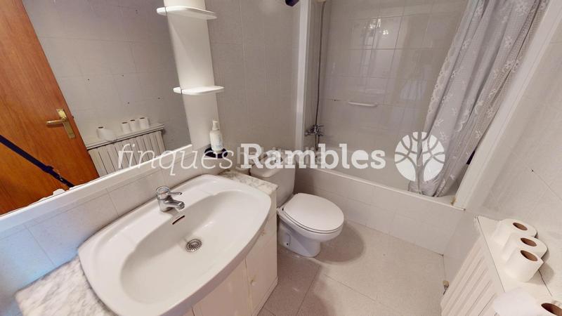 Foto c7e6a375-e7fd-463a-b629-0235bb7fd4ca. Casa amb calefacció aparcament a Ponent - Set Camins Igualada