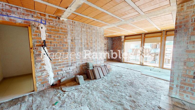 Foto dfdf5dd6-5a84-462c-b999-459483b59985. Casa amb calefacció aparcament a Ponent - Set Camins Igualada