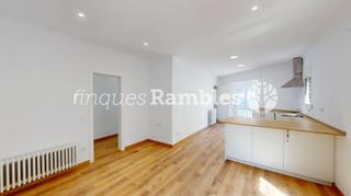 Casa  Carrer de la verge de montserrat. Casa con gran almacn, centro vilanova