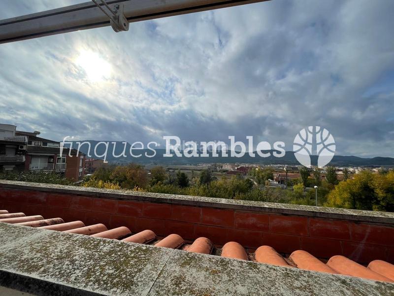 Foto dc9abf83-c398-41f6-8ec5-1a69e8870dd1. Dúplex amb calefacció aparcament a Vilanova del Camí