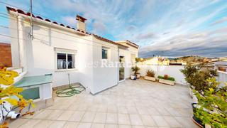 Casa a Santa Margarida de Montbui. Preciosa casa para entrar a vivir