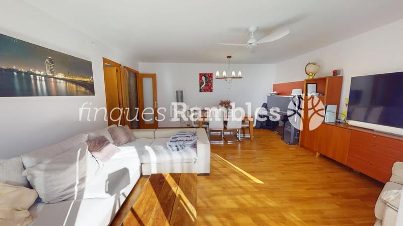 Foto b63da0fb-5ab6-4aa1-bcbe-00ee113c3041. Appartement avec chauffage parking dans Llevant Igualada