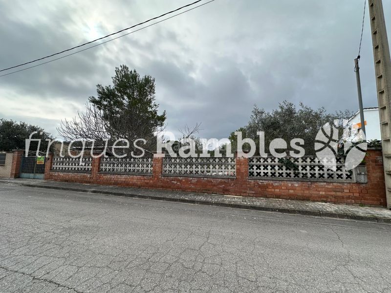 Foto 551274f4-e208-48a7-a6f4-aa3a99c3b2f9. Residential plot in Pobla de Claramunt (La)