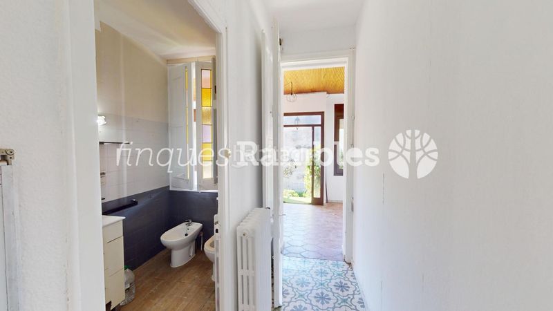 Foto f07e1be3-4365-47c8-af56-dc50a1cbb0f1. Casa amb aparcament a Masquefa