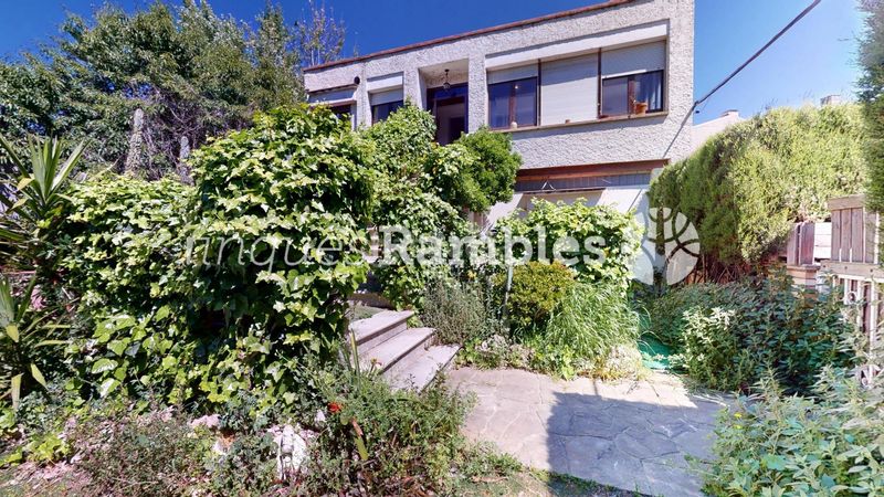 Foto 8a9f8870-101b-4748-b24e-ba4fd2cbf96d. Casa amb calefacció aparcament a Masquefa