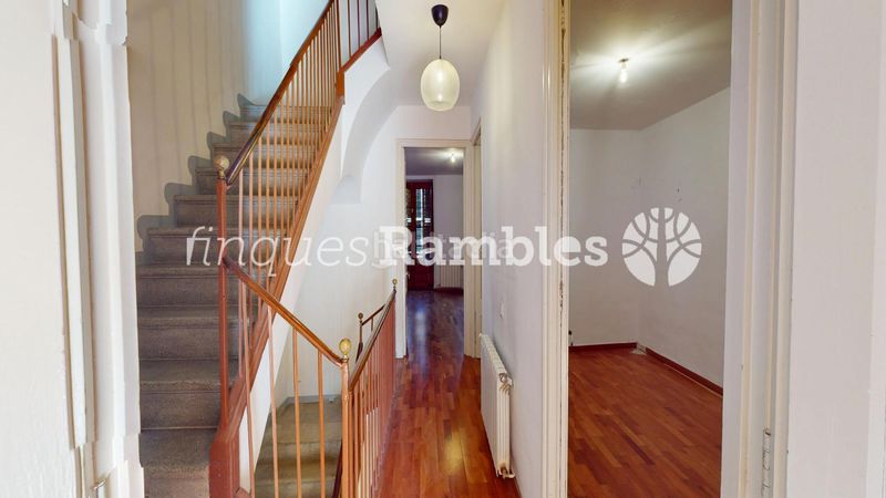 Foto aead1a7e-3db9-4704-abb5-272e035d04ed. Casa amb calefacció a Capellades