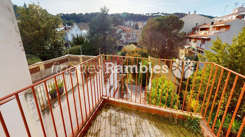 Foto be594a3f-1b52-465a-baad-96bbde6e79d2. Casa a Capellades