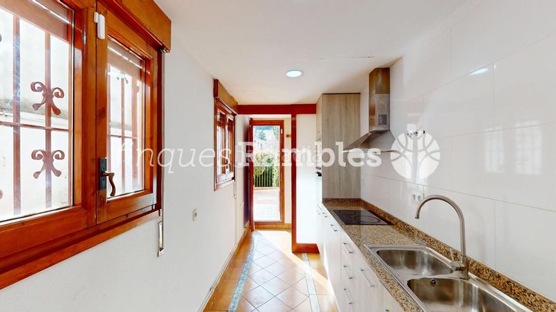 Foto ef4e8750-70de-4fdc-86a0-52b93489b937. Casa amb calefacció a Capellades