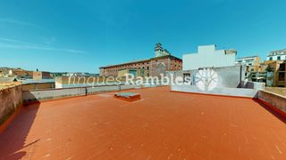 Pis a Centre. Pis amb gran potencial i espectaculars espais annexos a la zona