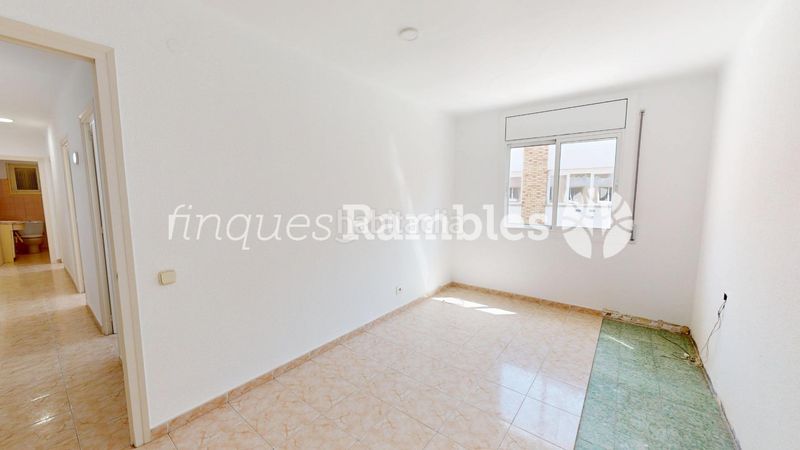 Foto 99659d73-ad16-471a-ad5e-31adece5b174. Pis a Centre Igualada