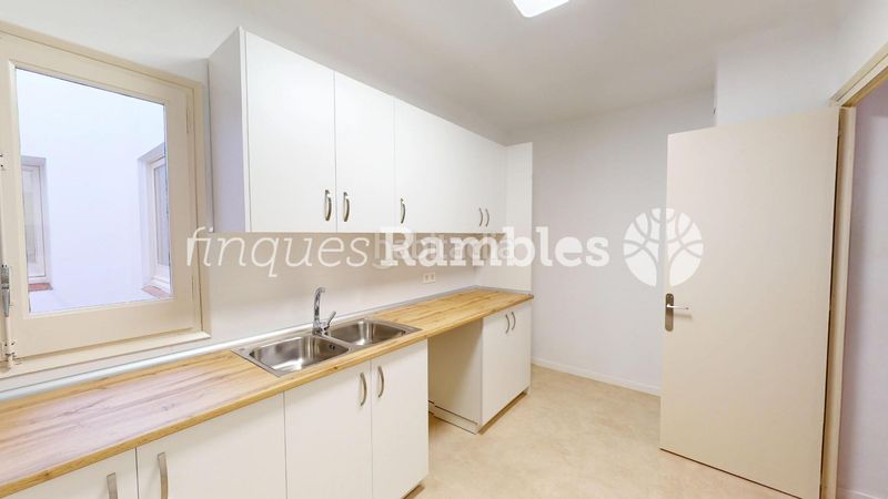 Foto ae37e70e-77ca-4c39-8650-049fc0ea8c2a. Pis a Centre Igualada