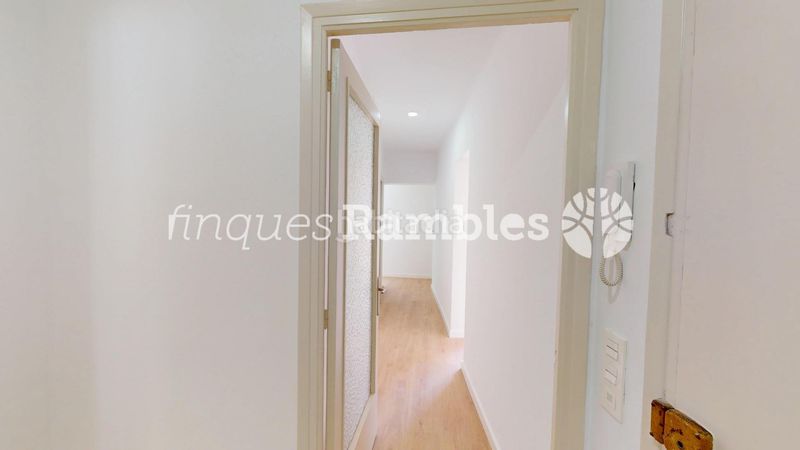 Foto f1d85c03-bd25-49a7-b38d-2699380c4bab. Pis a Centre Igualada