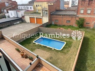 Zweist�ckige Wohnung in Calaf. D�plex a calaf amb piscina comunit�ria