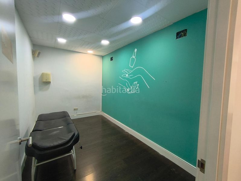 Foto 0e7b6e0f-3d6a-400f-a9b9-1823fe4b8d11. Local comercial a Centre Igualada