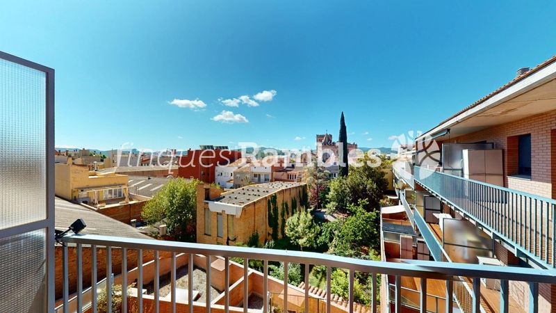 Foto b588d26e-1a85-4bcf-82d8-e9ae9d252d93. Dúplex amb calefacció a Ponent - Set Camins Igualada