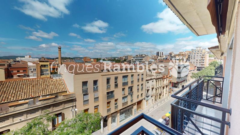 Foto b8a26aad-8108-4a69-9e26-0a17023aedff. Pis a Centre Igualada