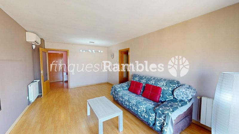 Foto ea9baf91-78bc-4443-9318-964c1cd15401. Pis a Centre Igualada