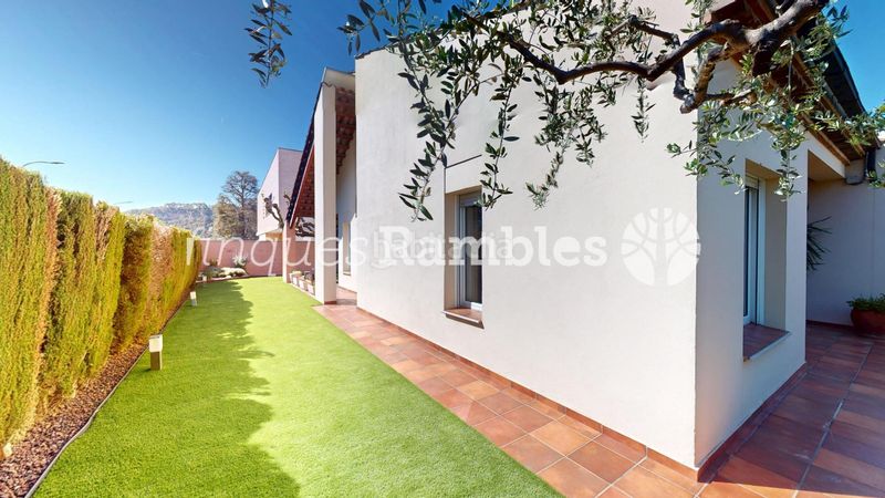 Foto 6372c573-ca61-49ae-9132-e6e8788bd157. Casa amb calefacció aparcament a Capellades