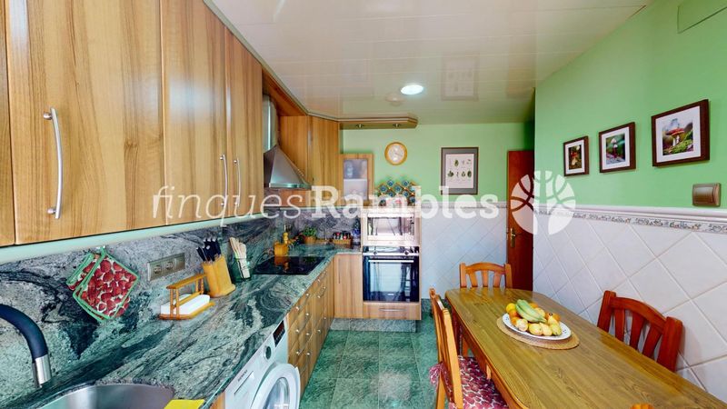 Foto 97b354d0-83ba-4d82-8846-1665901a1ea9. Casa amb calefacció aparcament a Capellades